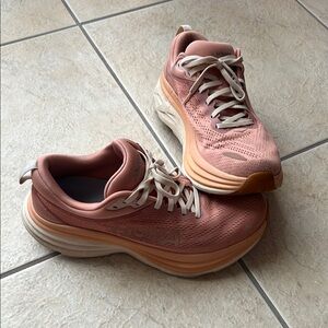 Hoka Pink Sneakers with Dynamic Design